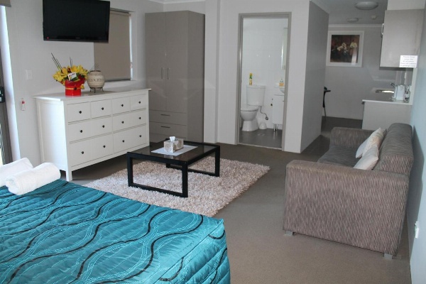 Strathfield Executive Accommodation image 5